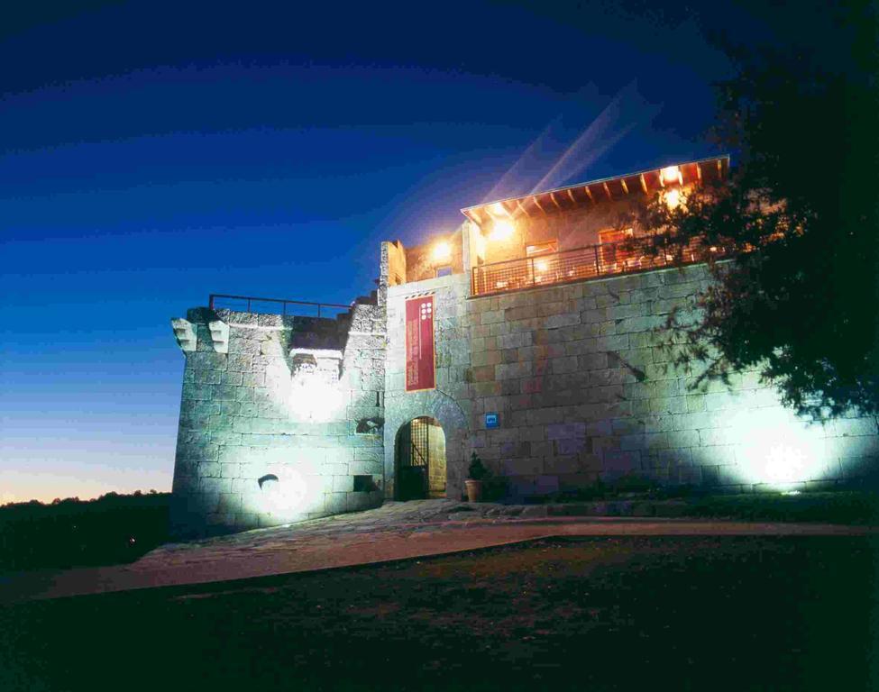 Hotel Monumento Castelo De Maceda Exterior photo