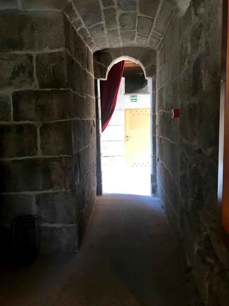 Hotel Monumento Castelo De Maceda Exterior photo